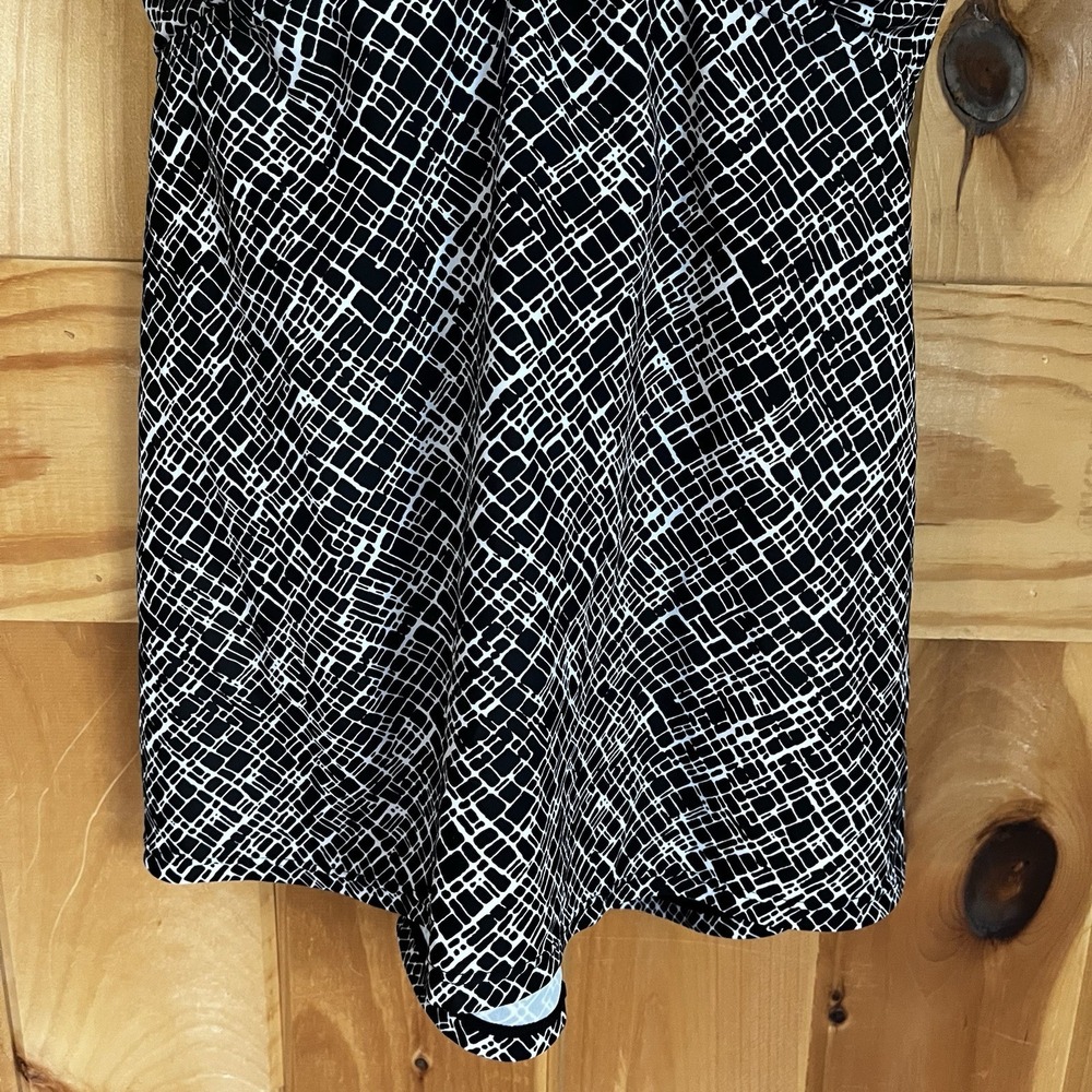 Jaclyn Smith Women's Black And White Size 12 Tankini Swim Top Padded Bra Area - Picture 4 of 14